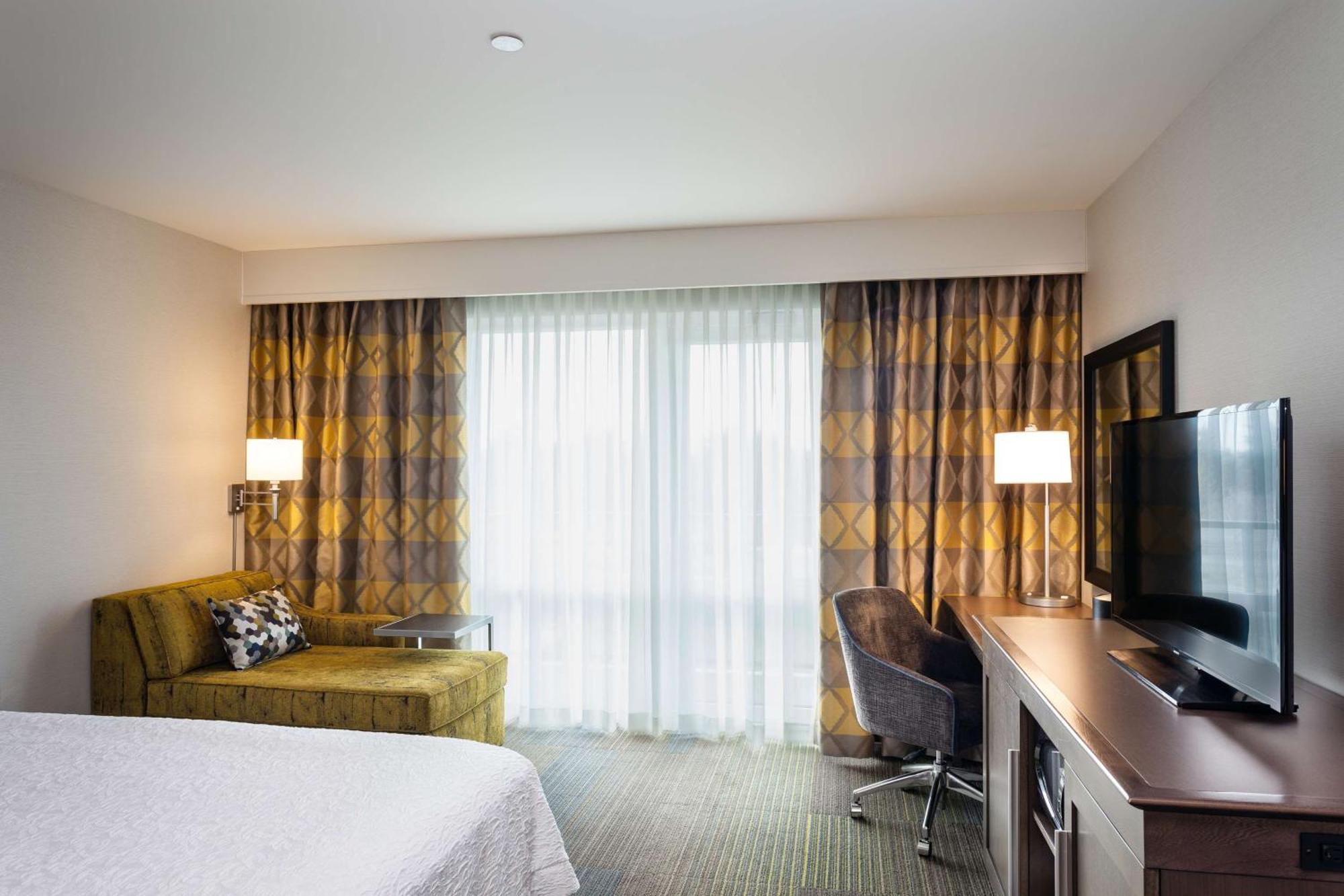 Hampton Inn & Suites By Hilton Seattle/Northgate Dış mekan fotoğraf