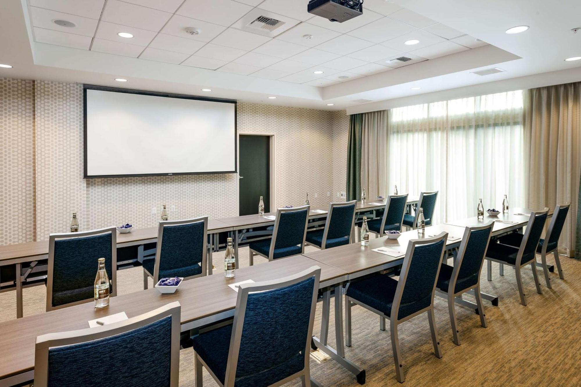 Hampton Inn & Suites By Hilton Seattle/Northgate Dış mekan fotoğraf