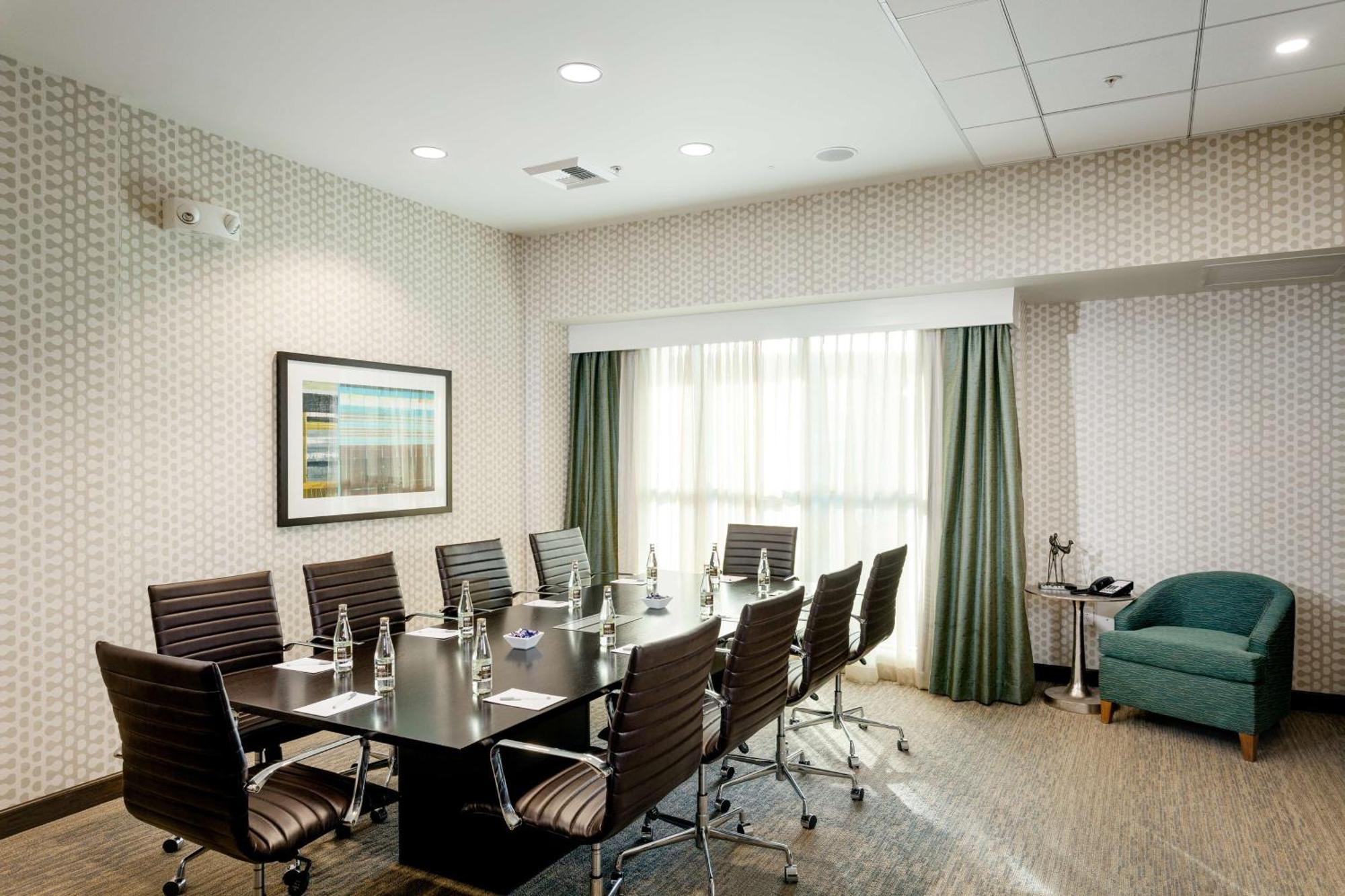Hampton Inn & Suites By Hilton Seattle/Northgate Dış mekan fotoğraf