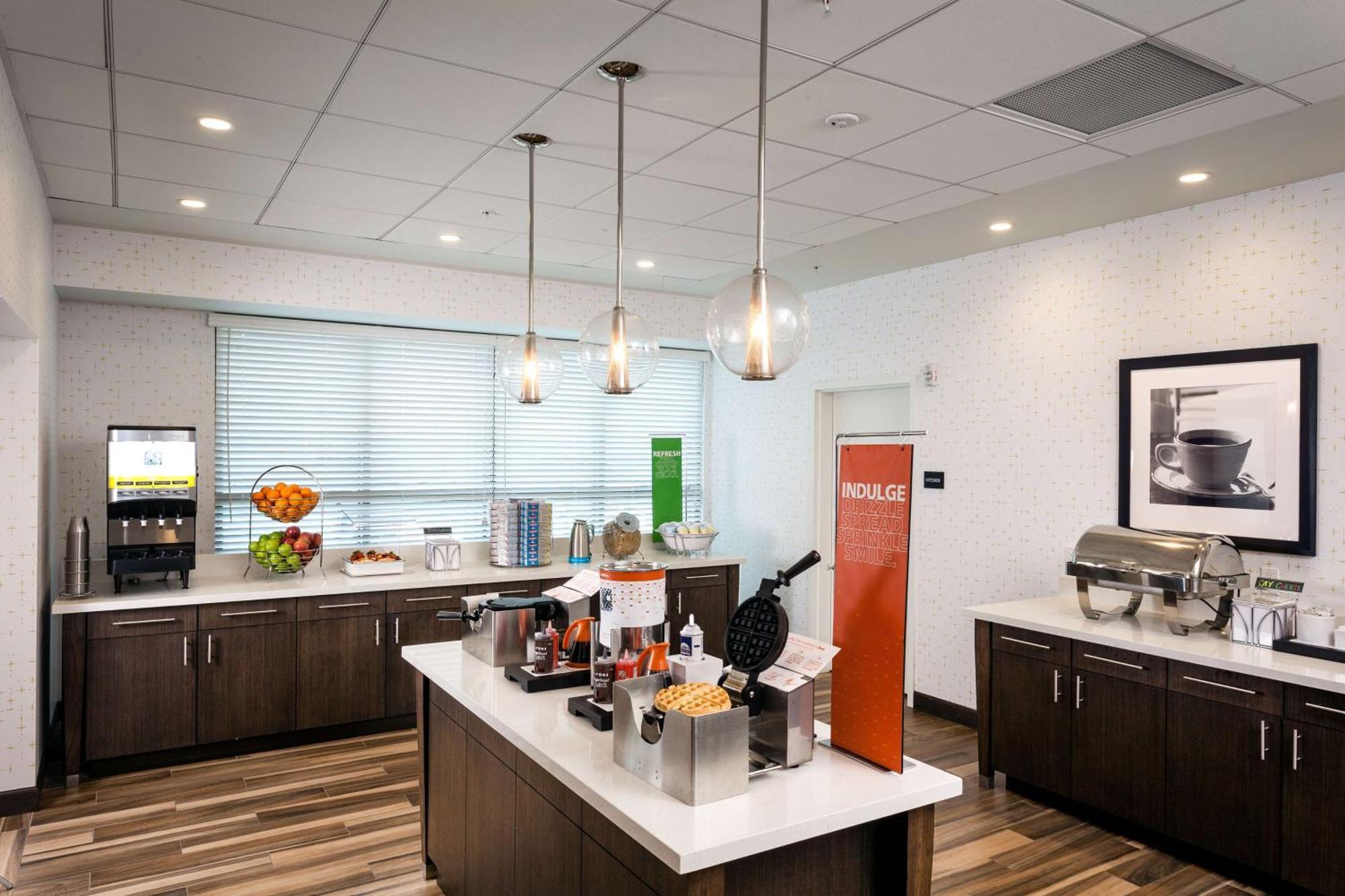 Hampton Inn & Suites By Hilton Seattle/Northgate Dış mekan fotoğraf