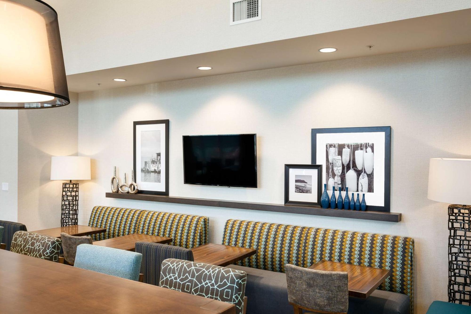 Hampton Inn & Suites By Hilton Seattle/Northgate Dış mekan fotoğraf